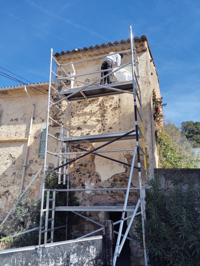 Ravalement d'une partie de la façade